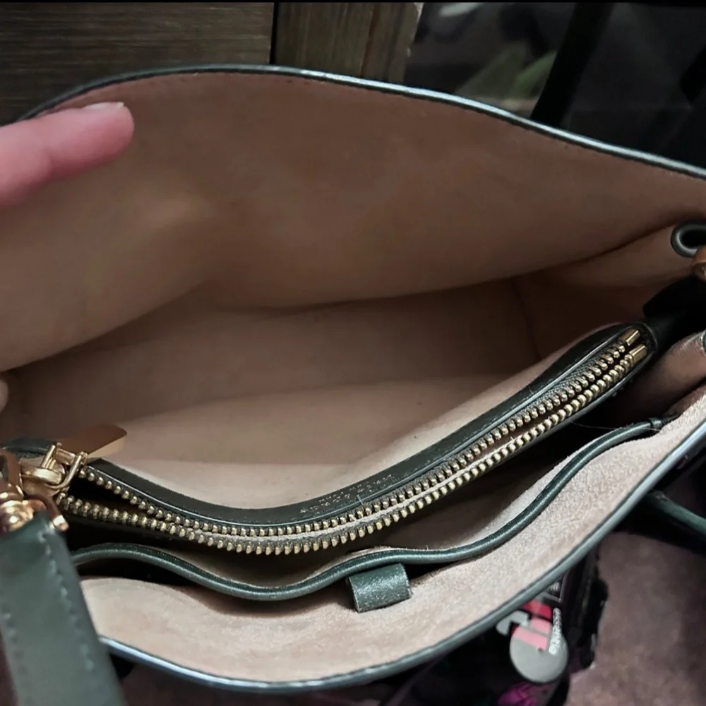 In search of  Kate Spade toujours crossbody/satchel - Picture 4 of 4
